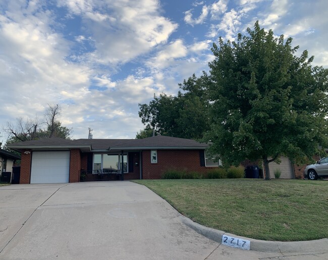 property at 2717 Clermont Pl