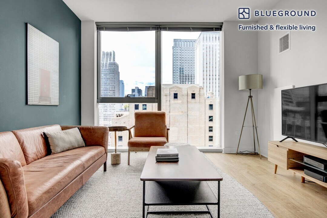 201 N Garland Ct in Chicago, IL - Building Photo