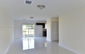 1980 NW 54th St in Miami, FL - Building Photo - Building Photo