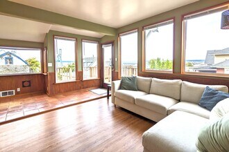 3022 Federal Ave in Everett, WA - Building Photo - Building Photo