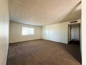 13865 N 48th Ave in Glendale, AZ - Building Photo - Building Photo