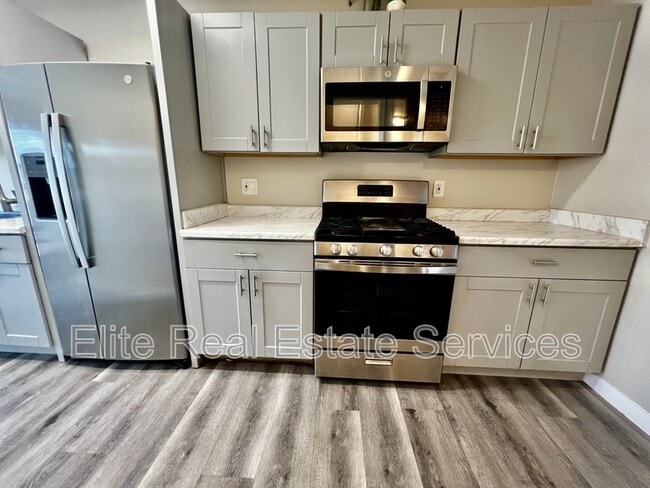 property at 118 Cedar Ave