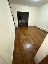 31 S Crescent St in Tremont, PA - Building Photo