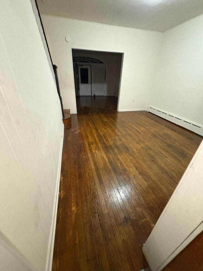 property at 31 S Cres St