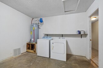 2845 Riverridge Dr in Fayetteville, AR - Building Photo - Building Photo