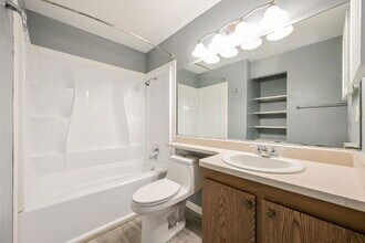 940 S Walden Way in Aurora, CO - Building Photo - Building Photo