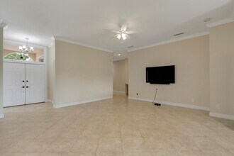 1215 Gator Trail in West Palm Beach, FL - Building Photo - Building Photo