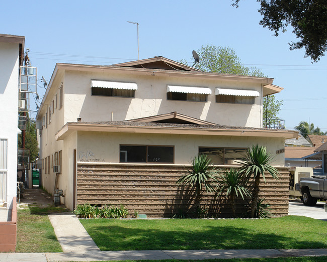 405 S Birch St in Santa Ana, CA - Building Photo - Building Photo