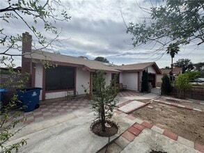6209 Meadowlark Ln in Las Vegas, NV - Building Photo - Building Photo