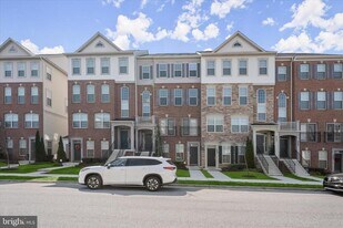 9411 Geaton Park Pl in Lanham, MD - Building Photo