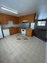 427 S 58th St in Springfield, OR - Building Photo - Building Photo