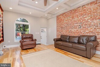 527 S Lakewood Ave in Baltimore, MD - Building Photo - Building Photo