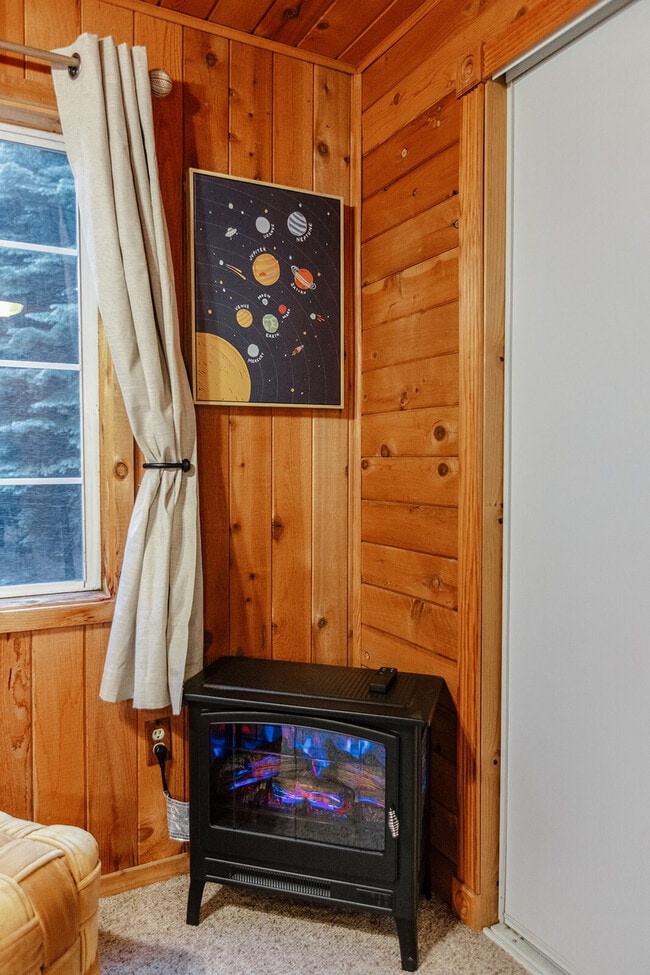 8448 Starlite Pines Rd in Shingletown, CA - Building Photo - Building Photo