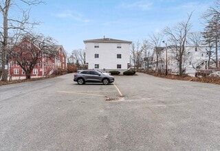 648 Washington St, Unit 2A in Braintree, MA - Building Photo - Building Photo