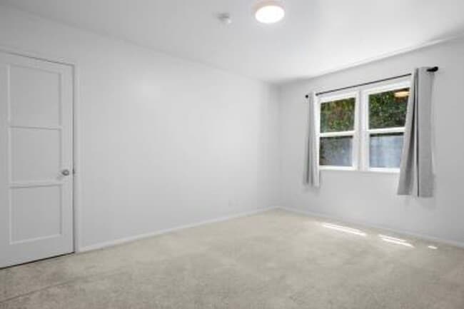 420 Veteran Ave in Los Angeles, CA - Building Photo - Building Photo