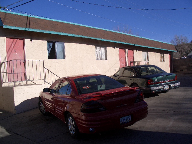 Holiday Lodge in Prescott, AZ - Foto de edificio - Building Photo