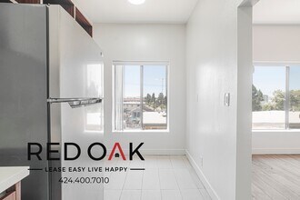932 Irolo St in Los Angeles, CA - Building Photo - Building Photo