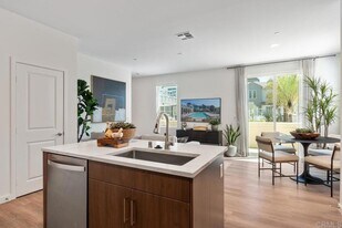 5020 Avenida Lugano in Chula Vista, CA - Building Photo