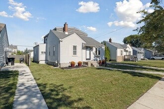 1032 Hudson St in Wyandotte, MI - Building Photo - Building Photo