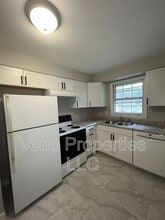 9/11/13-13 Village Dr in Delmar, NY - Building Photo - Building Photo