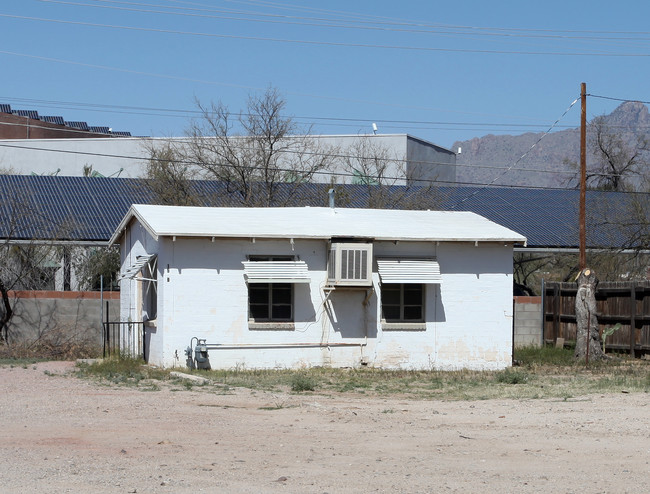 1501-1509 E Hedrick Dr in Tucson, AZ - Foto de edificio - Building Photo