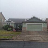 211 Churchill Downs St SE in Albany, OR - Building Photo