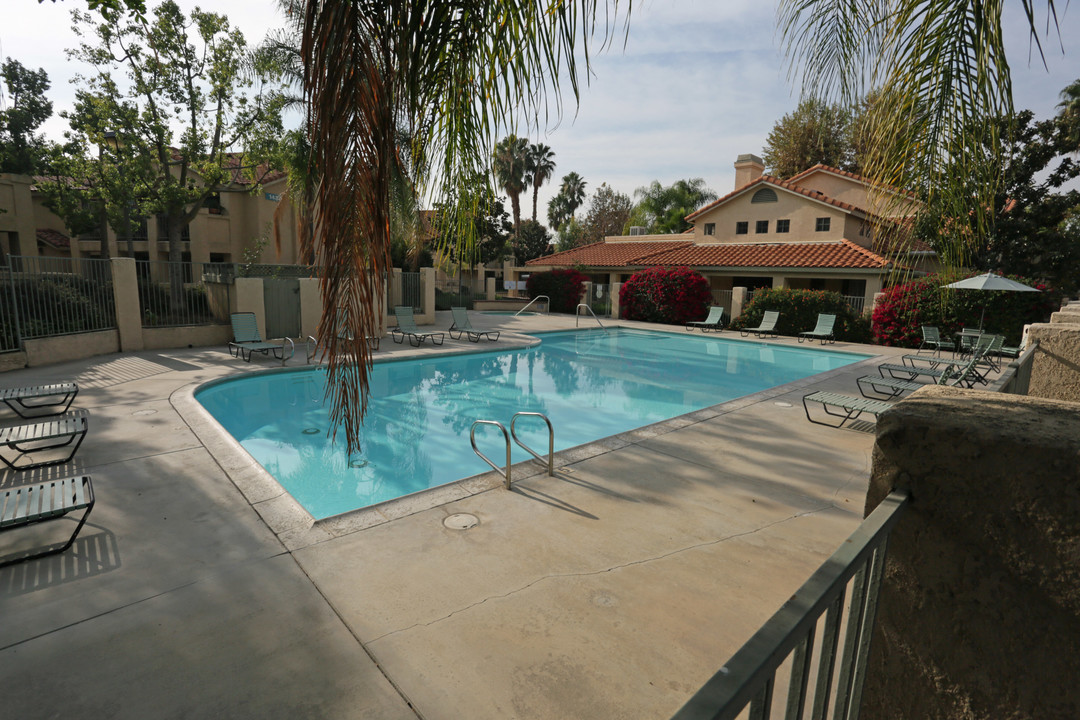 Arroyo Vista Apartments in Redlands, CA - Building Photo