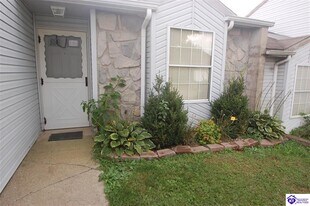 602 Potomac Ct in Radcliff, KY - Building Photo