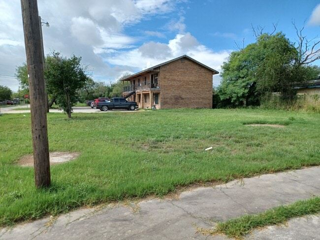 1801 N Wells St, Unit 2