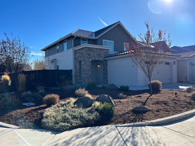 property at 63123 NW Via Cambria