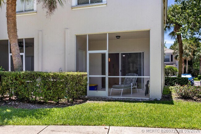 property at 4976 Palmbrooke Cir