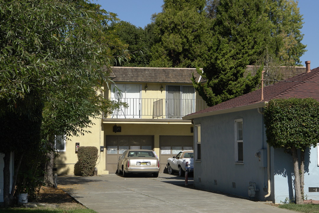 827-843 A St in Union City, CA - Building Photo