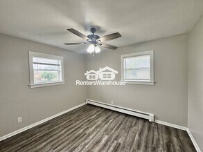 114 NW College Ave in Ankeny, IA - Building Photo - Building Photo
