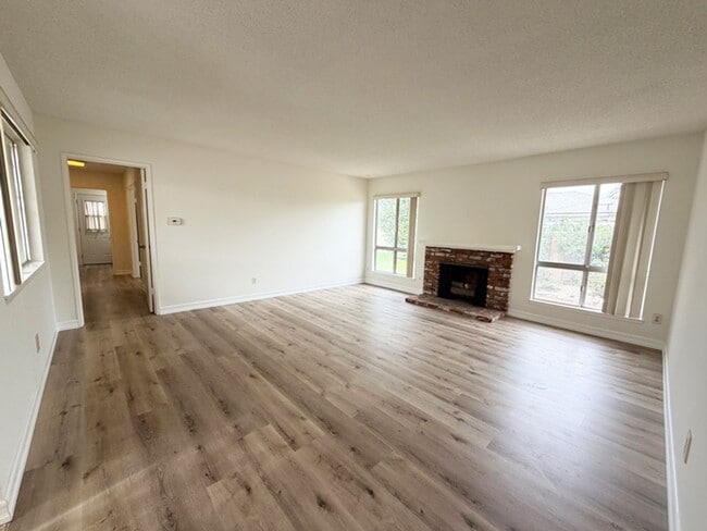 715 S Oakstone Way in Anaheim, CA - Building Photo - Building Photo