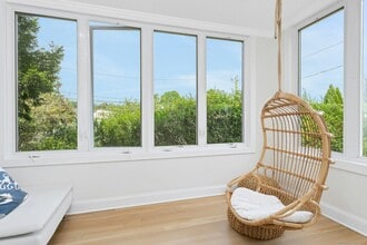 137 Rock Spring Rd in Stamford, CT - Building Photo - Building Photo