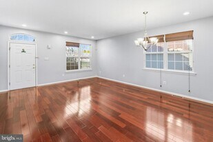 109 Holly Dr in Swedesboro, NJ - Building Photo