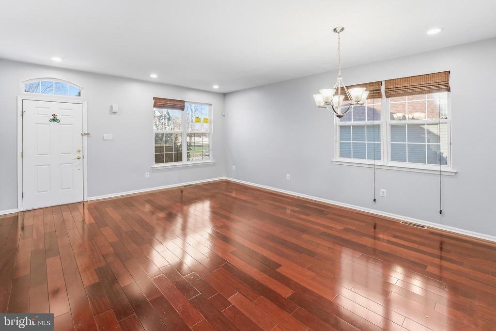 109 Holly Dr in Swedesboro, NJ - Building Photo