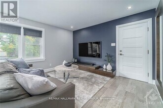 354 Tweedsmuir Ave in Ottawa, ON - Building Photo - Building Photo