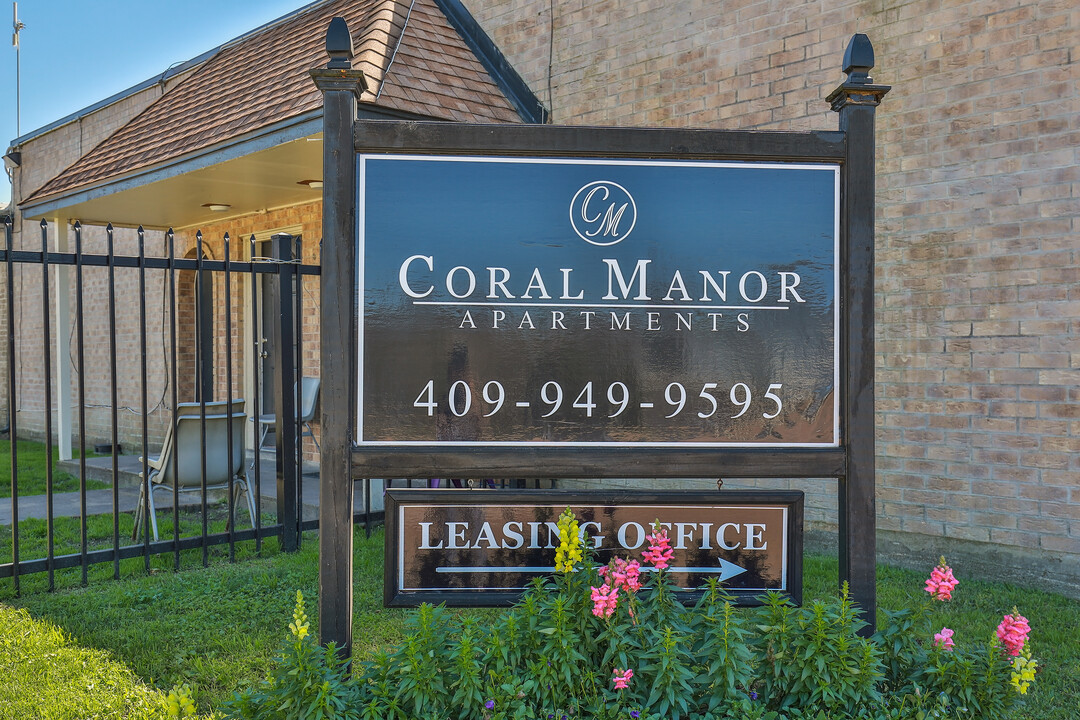 Coral Manor Apartments Photo