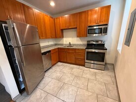 25 Court St, Unit 2 in Binghamton, NY - Building Photo