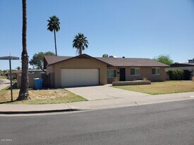 3327 W Joan De Arc Ave in Phoenix, AZ - Building Photo