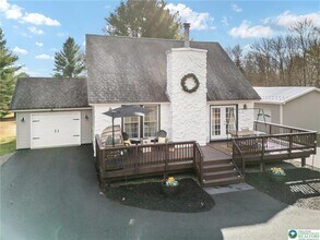 64 Autumn Ln in Jim Thorpe, PA - Foto de edificio - Building Photo