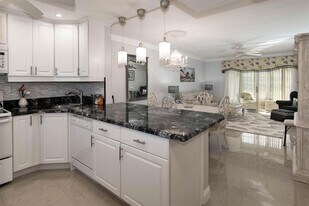 7300 NW 5th Ct in Margate, FL - Building Photo