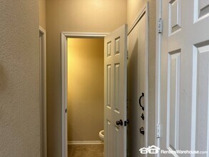 10214 Maydelle Dr in Austin, TX - Building Photo - Building Photo