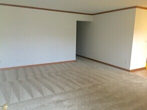 1508 Blue Bonnet St, Unit 1411 Clover in Mount Vernon, IN - Building Photo - Building Photo