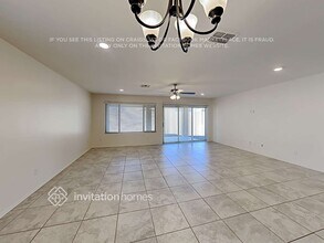 17144 W Pinnacle Vista Dr in Surprise, AZ - Foto de edificio - Building Photo