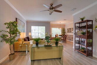 Heritage Deerwood in Jacksonville, FL - Foto de edificio - Interior Photo