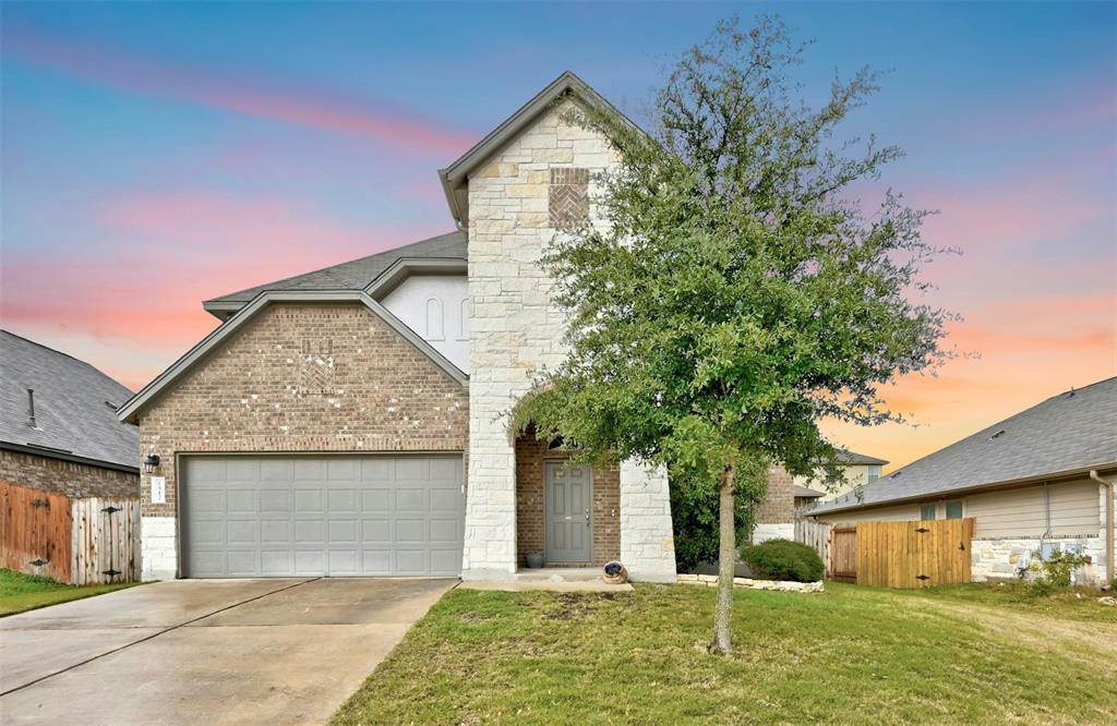 1912 Bobbywoods Ln in Manchaca, TX - Building Photo