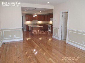 21 Gilman St in Somerville, MA - Building Photo - Building Photo