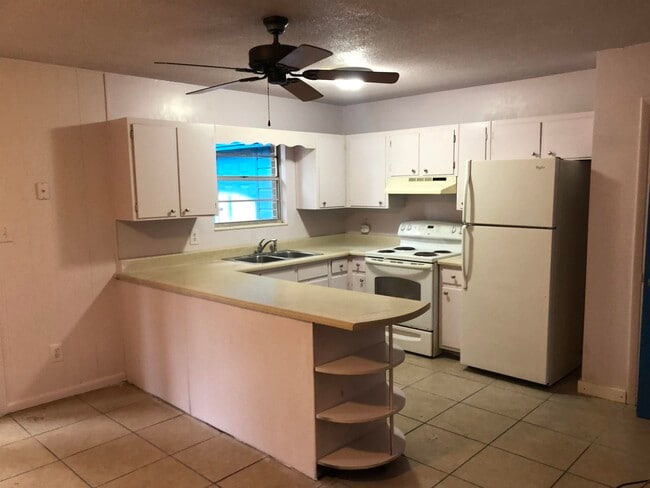 2614 Tupelo Terrace in Tallahassee, FL - Building Photo - Building Photo